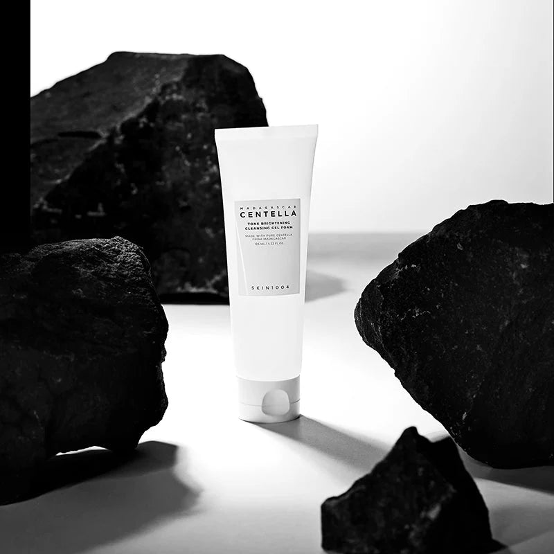 Skin1004 Madagascar Centella Tone Brightening Cleansing Gel Foam