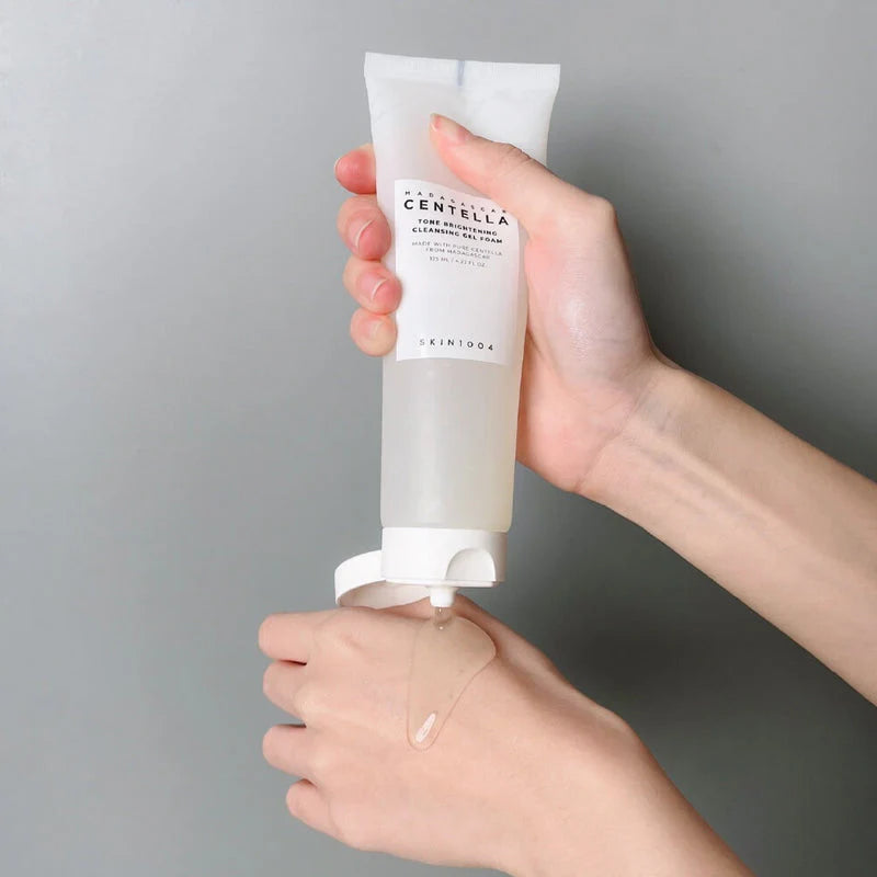 Skin1004 Madagascar Centella Tone Brightening Cleansing Gel Foam